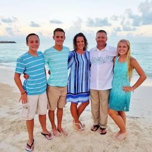 Meet your Posher, Tim-carrie